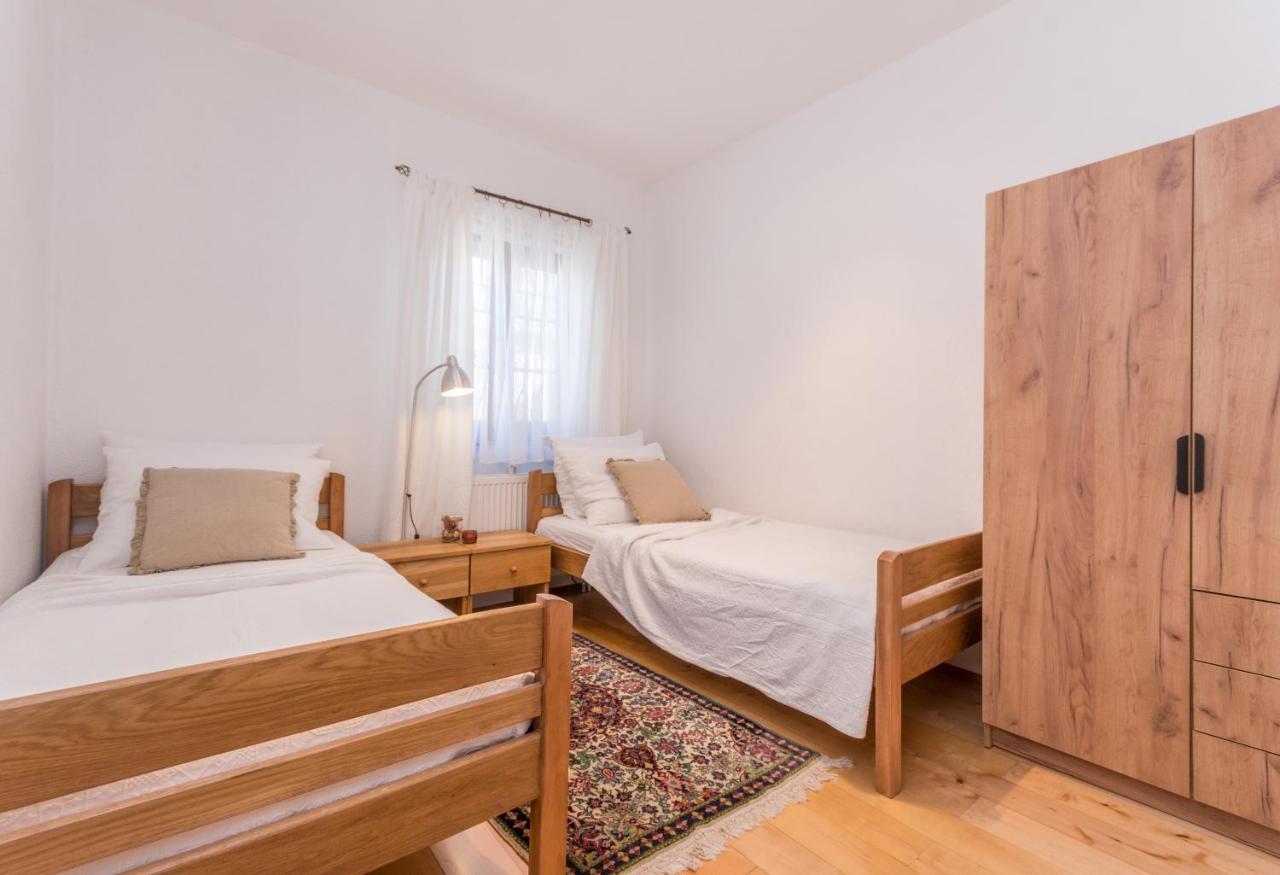 Mustel Travel Apartments Sveti Petar  Exteriör bild