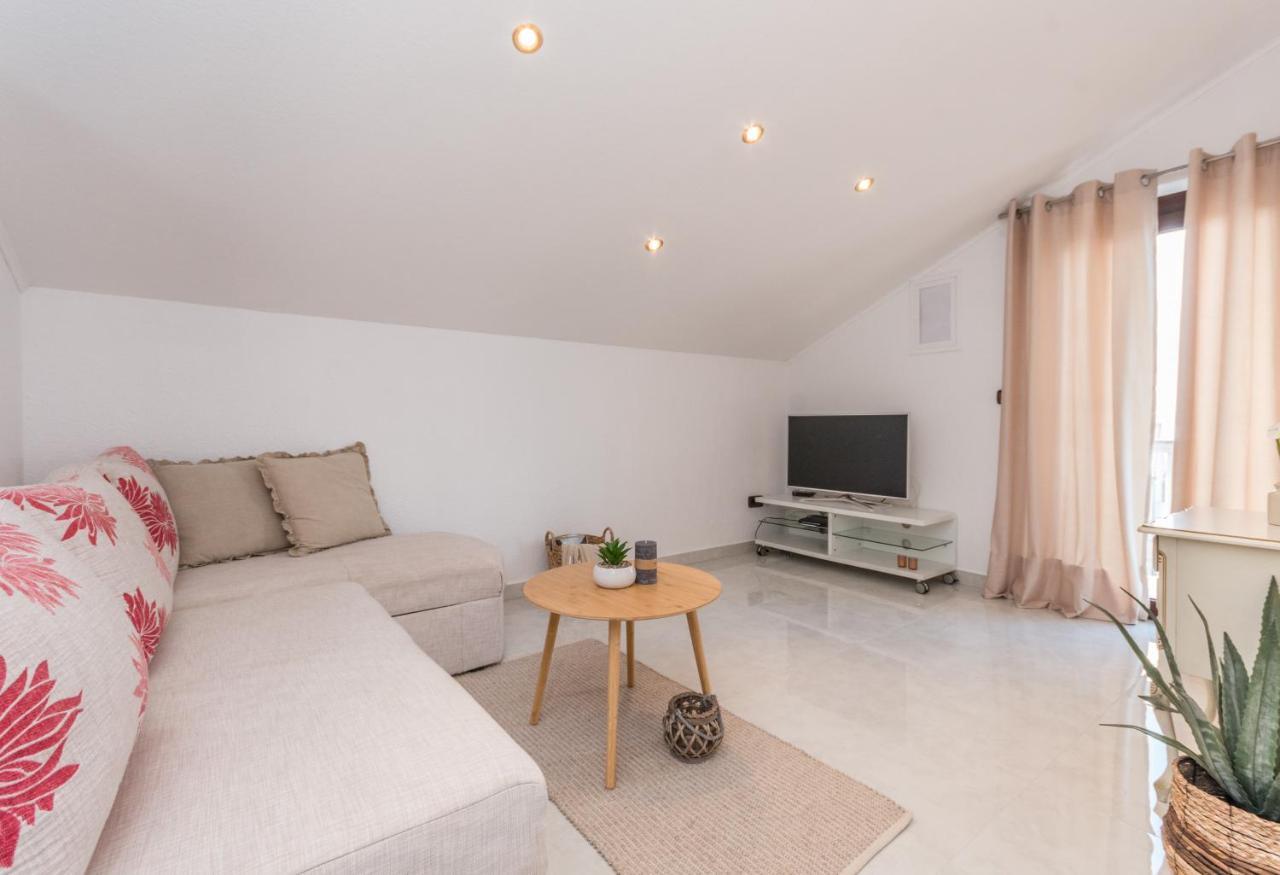 Mustel Travel Apartments Sveti Petar  Exteriör bild